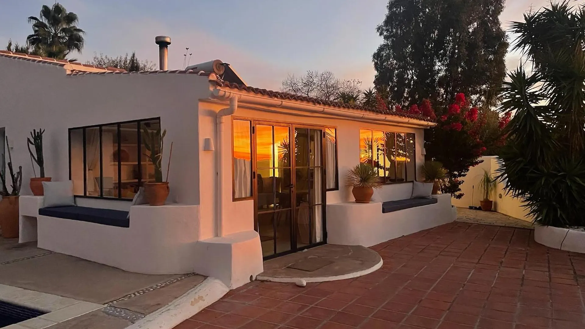 Casa Bizon - Your Holiday Oasis With Private Pool Competa 0*,  Spain